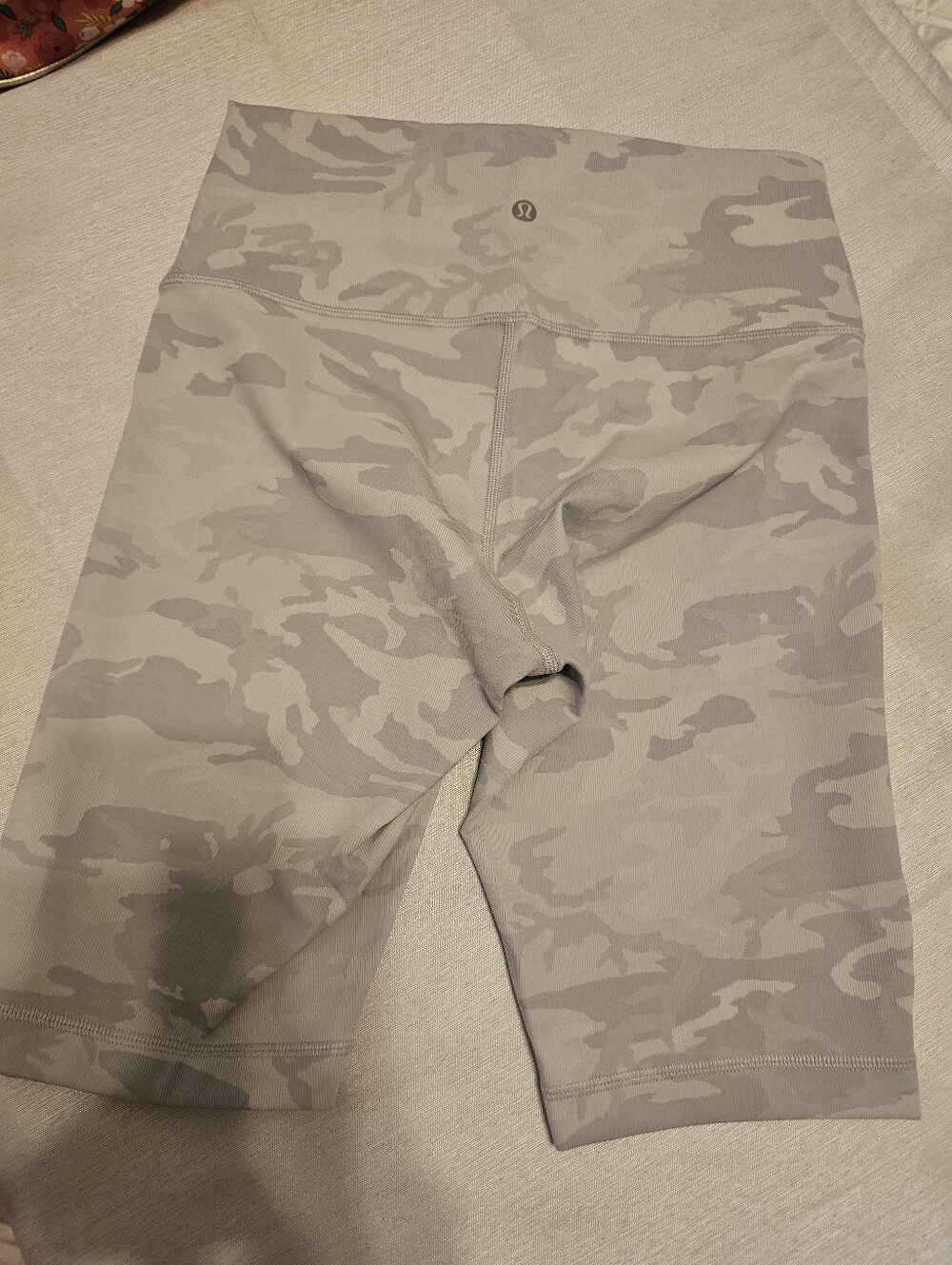Lululemon - Picture 3 of 10
